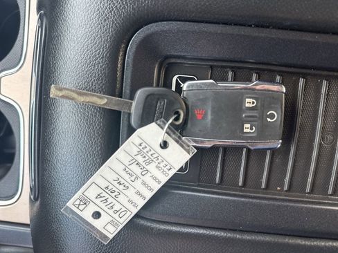 Used 2019 GMC Sierra 2500 Denali w/ Duramax Plus Package AWD/4WD image 40