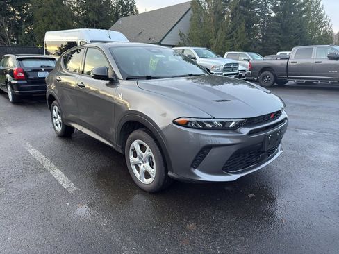 Used 2025 Dodge Hornet GT image 2