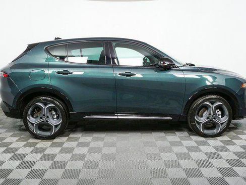 New 2026 Alfa Romeo Tonale w/ Black Premium Package AWD/4WD image 34