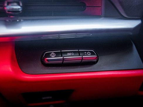 Used 2021 Chevrolet Corvette Stingray Premium Cpe w/ Z51 Performance Package image 20