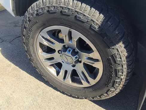 Used 2015 Toyota Tacoma PreRunner w/ SR5 Package image 16