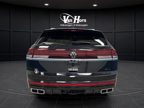 Used 2024 Volkswagen Atlas Cross Sport SEL R-Line image 4