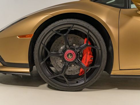 Used 2023 Lamborghini Huracan Tecnica image 15