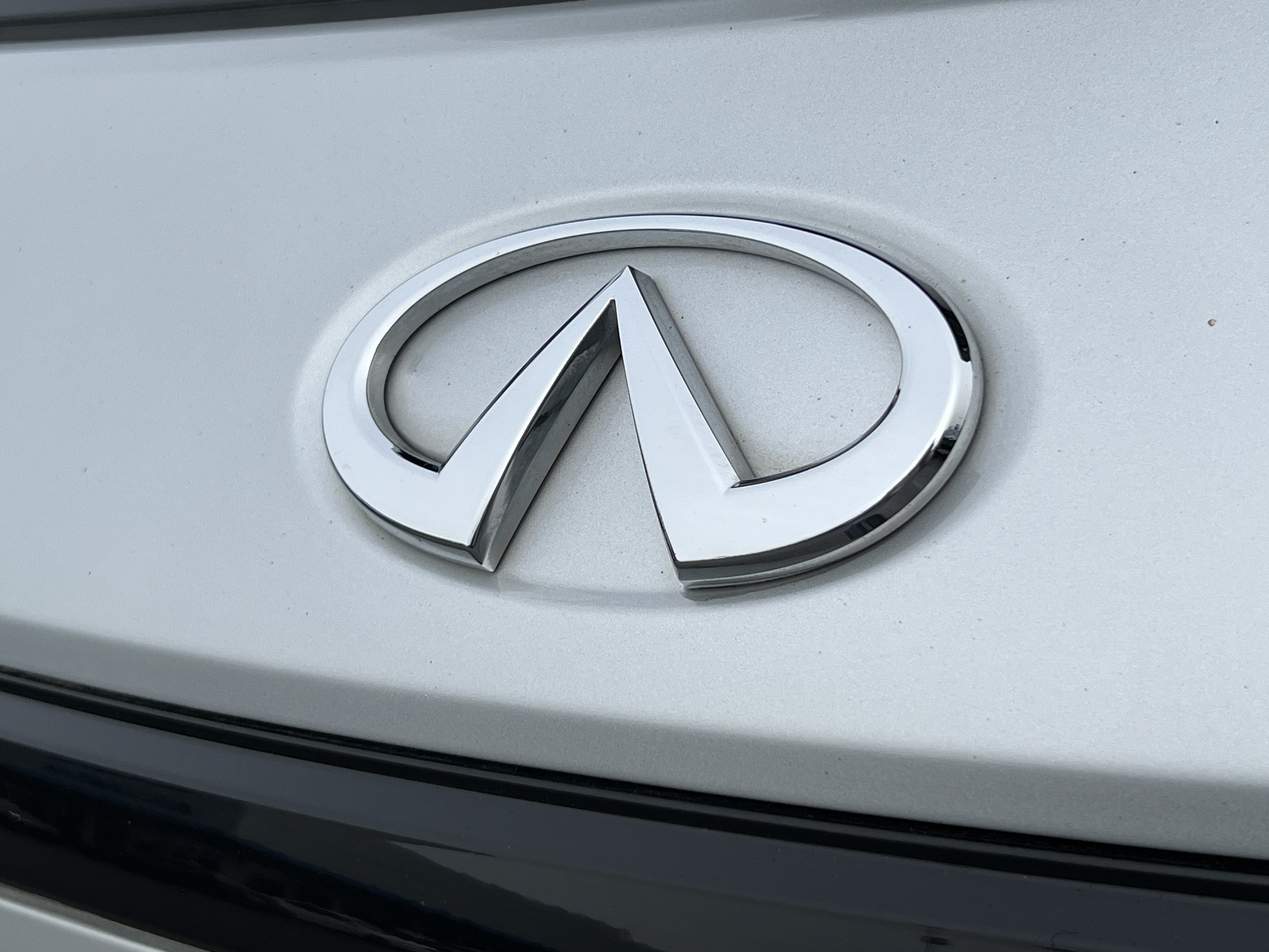 Used 2023 INFINITI QX60 Luxe AWD/4WD image 8