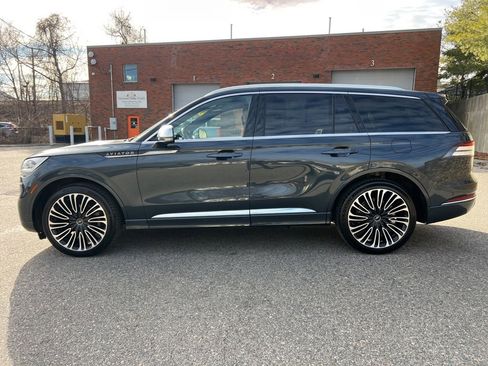 Used 2022 Lincoln Aviator Black Label w/ Dynamic Handling Package image 2