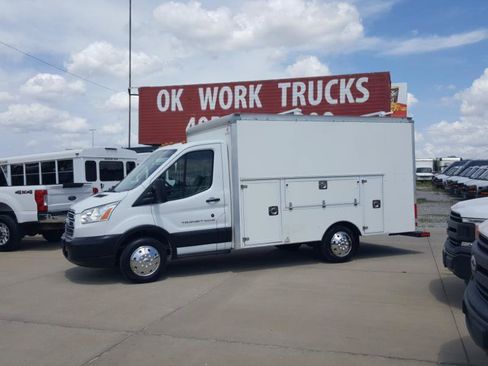Used 2019 Ford Transit 350 138 DRW w/ Exterior Upgrade Package RWD image 2