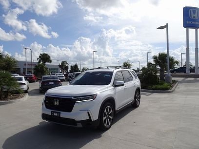 Certified 2025 Honda Pilot Touring