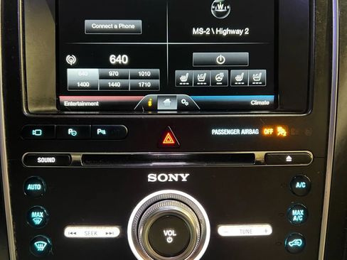 Used 2016 Ford Explorer Limited w/ Equipment Group 301A image 10