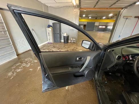 Used 2013 Nissan Rogue S image 22