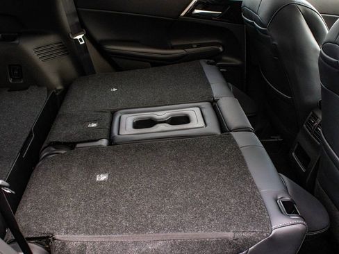 New 2026 Mitsubishi Outlander AWD image 38