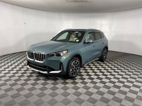 New 2025 BMW X1 xDrive28i w/ Premium Package image 3