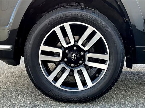 Used 2021 Toyota 4Runner Limited image 7