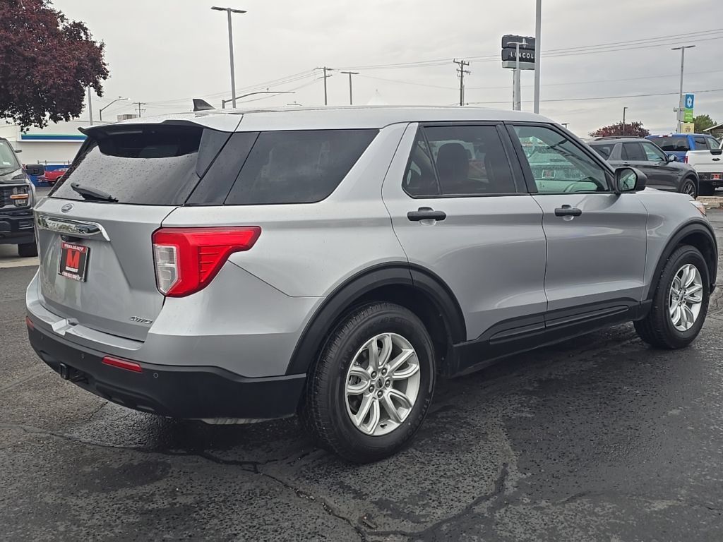 Used 2021 Ford Explorer 4WD w/ Class III Trailer Tow Package image 3