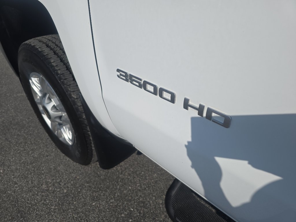 Used 2015 Chevrolet Silverado 3500 2WD Regular Cab image 16