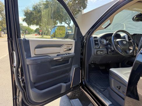 Used 2020 RAM 2500 Limited image 35