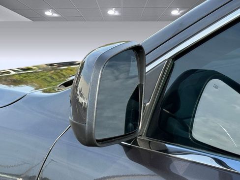 Used 2019 Jeep Grand Cherokee Laredo w/ Laredo X Package image 22