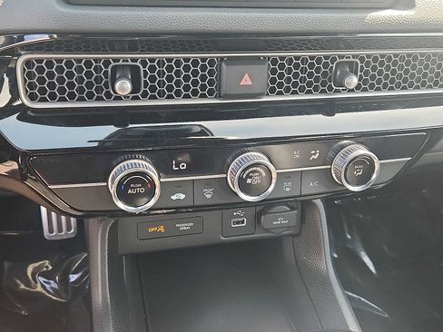 Certified 2024 Honda Civic Sport image 15