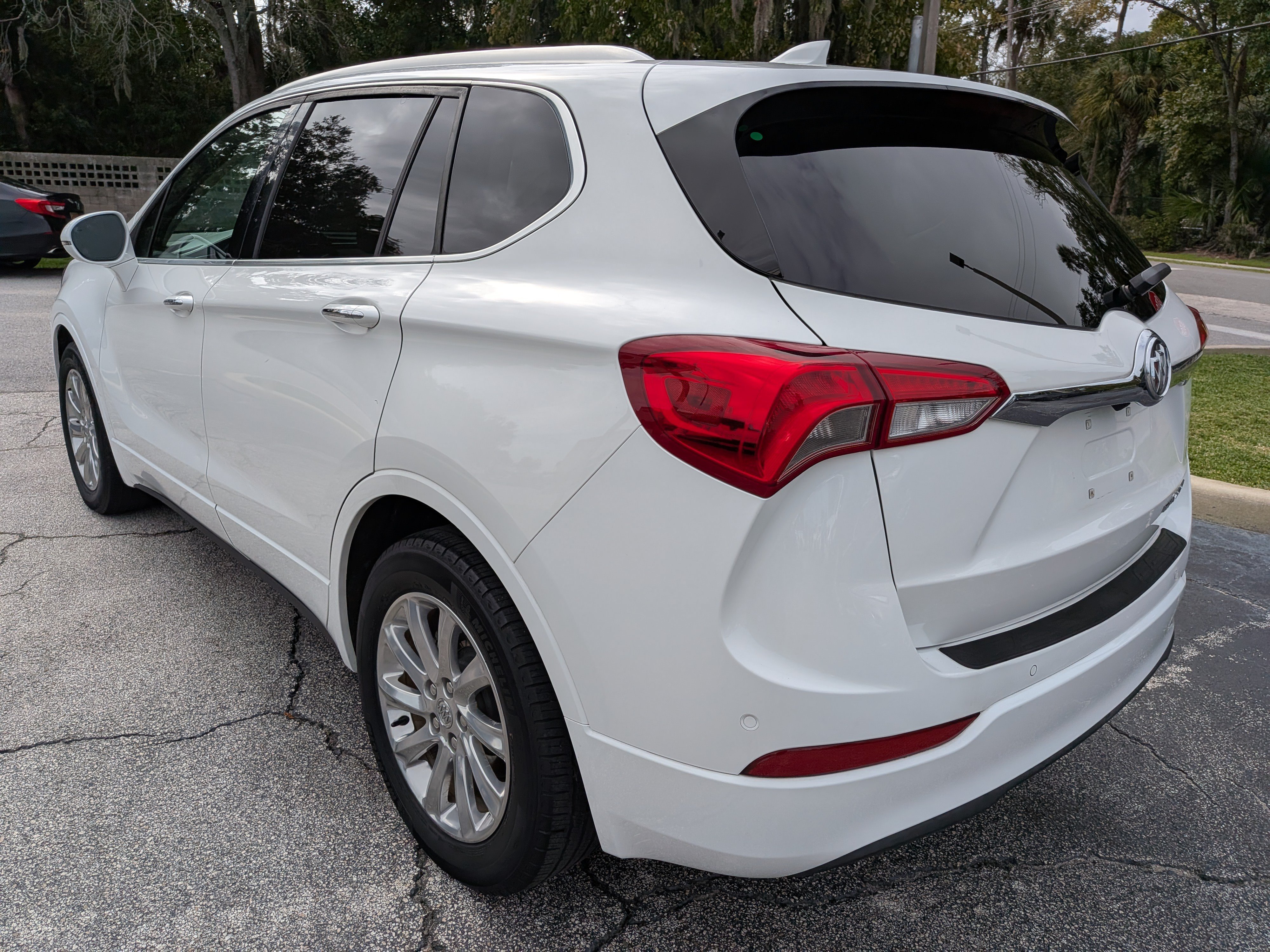 Used 2020 Buick Envision Essence w/ LPO, Cargo Package FWD image 6