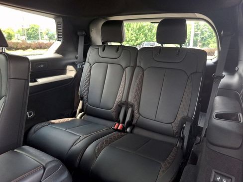 Used 2023 Jeep Grand Cherokee L Summit AWD/4WD image 14