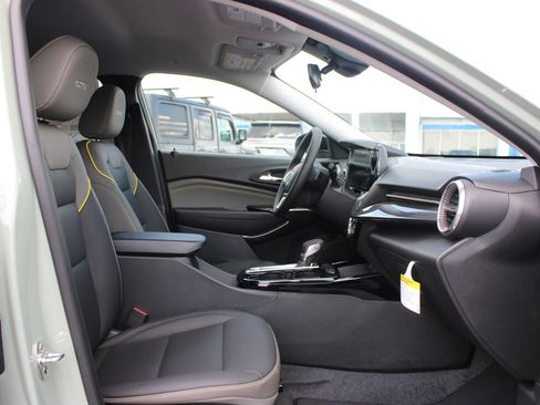 New 2026 Chevrolet Trax ACTIV FWD image 28
