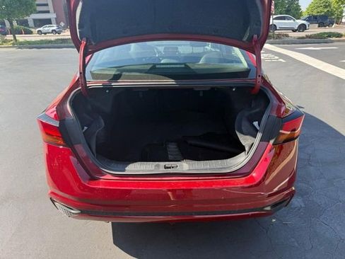Used 2025 Nissan Altima 2.5 SV FWD image 5