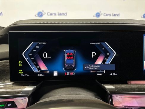 Used 2024 BMW i7 xDrive60 w/ Executive Package image 33