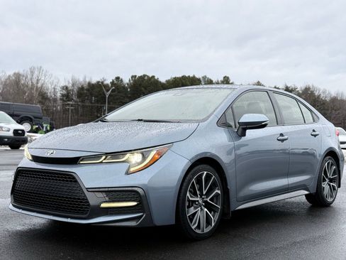 Used 2020 Toyota Corolla SE image 2