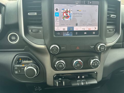 Used 2024 RAM 2500 Big Horn w/ Bed Utility Group image 23