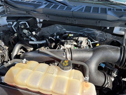 Used 2022 Ford F150 Lariat AWD/4WD image 35