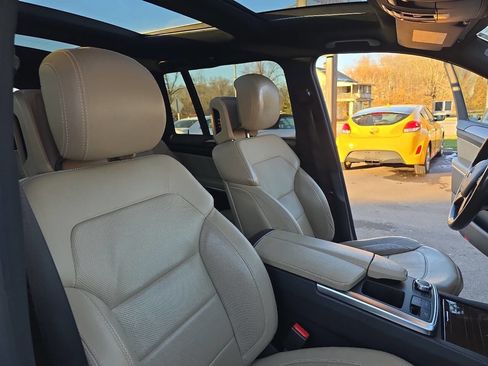 Used 2014 Mercedes-Benz GL 550 4MATIC image 41