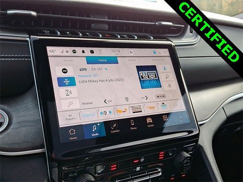 Used 2025 Jeep Grand Cherokee Limited w/ Black Appearance Package image 19