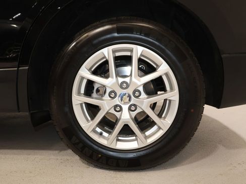 Certified 2024 Chevrolet Equinox LT image 32