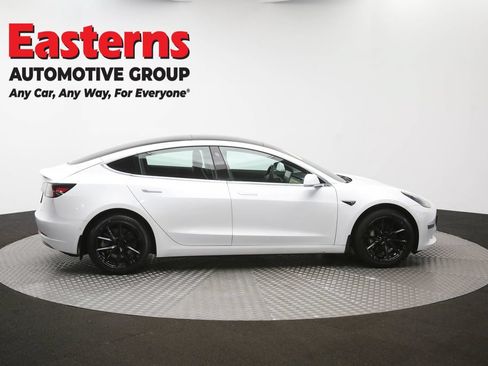 Used 2019 Tesla Model 3 Standard Range RWD image 37