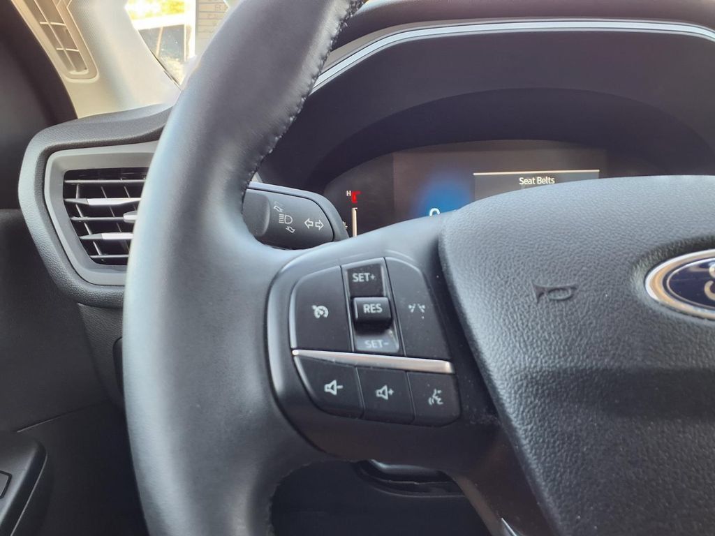 Used 2023 Ford Escape Active FWD image 11