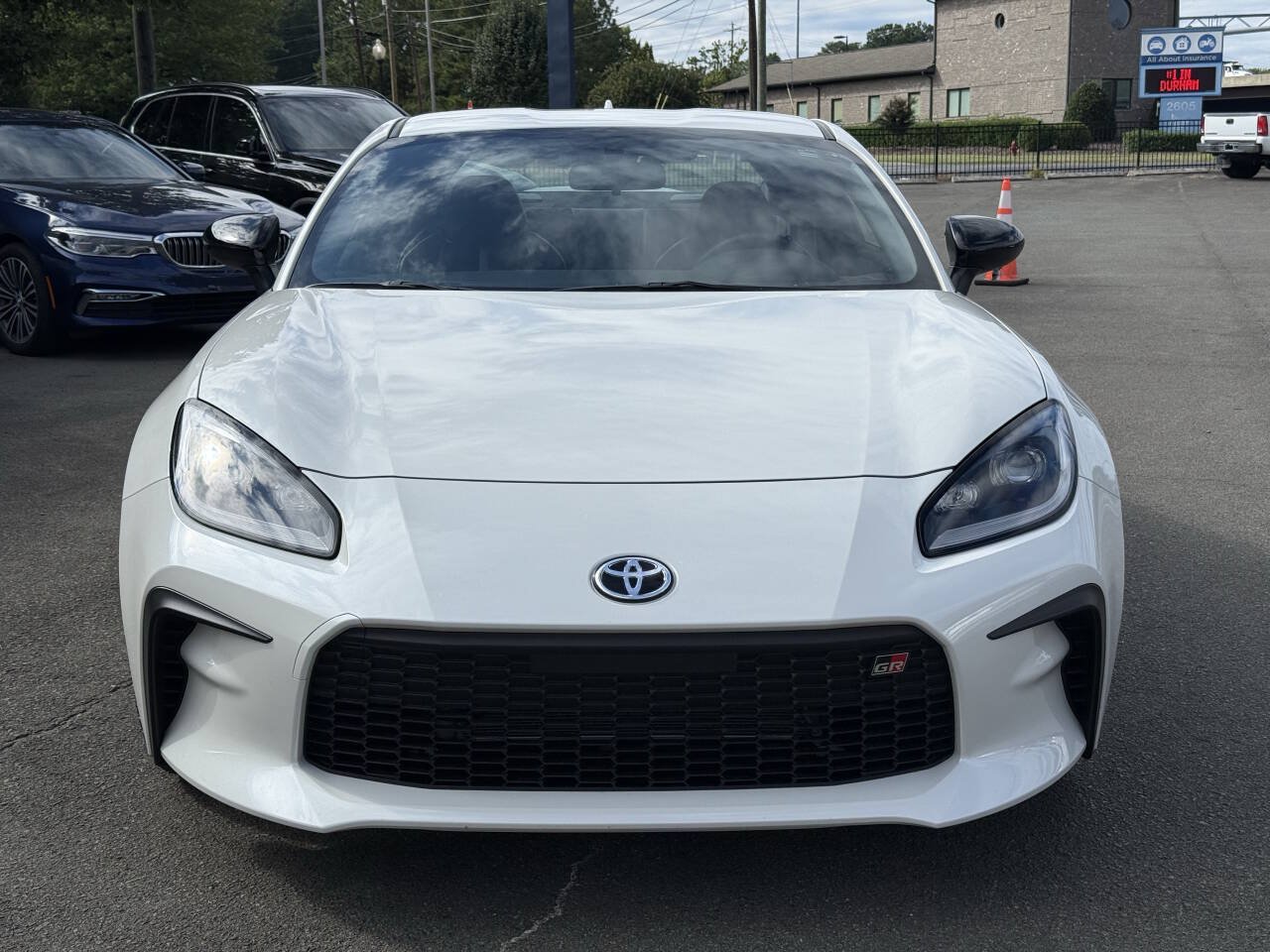 Used 2025 Toyota GR86 Premium RWD image 3