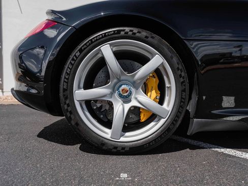 Used 2005 Porsche Carrera GT RWD image 20