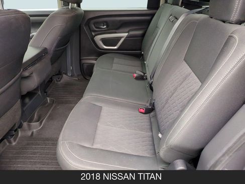 Used 2018 Nissan Titan SV AWD/4WD image 16