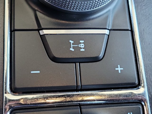 Used 2024 Ford Expedition Max Platinum AWD/4WD image 17