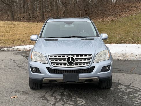 Used 2010 Mercedes-Benz ML 350 BlueTEC 4MATIC image 3