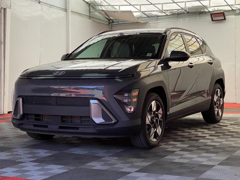 Used 2025 Hyundai Kona SEL FWD image 3