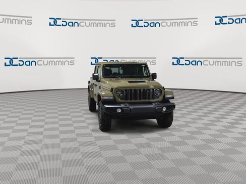 New 2026 Jeep Gladiator Sport AWD/4WD image 3