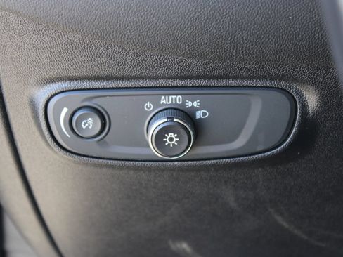Used 2019 Chevrolet Equinox LT FWD image 27