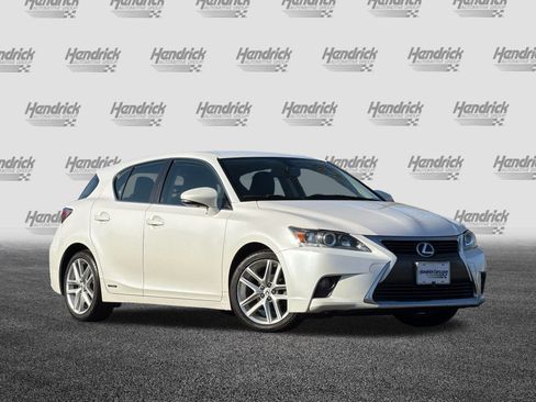 Used 2016 Lexus CT 200h image 2