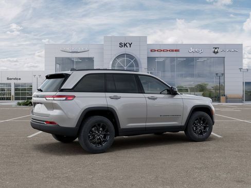 New 2025 Jeep Grand Cherokee Altitude AWD/4WD image 4