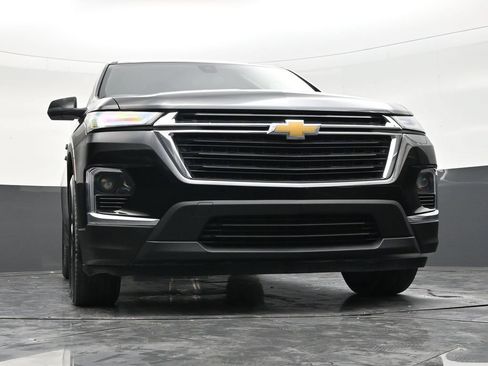Used 2022 Chevrolet Traverse LS FWD image 25