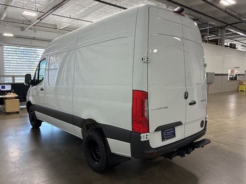 New 2025 Mercedes-Benz Sprinter 3500 image 9