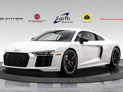 Used 2018 Audi R8 V10 RWD image 1