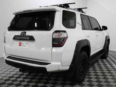 Used 2018 Toyota 4Runner TRD Off-Road Premium image 6