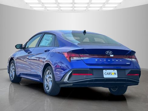 New 2025 Hyundai Elantra Blue image 6