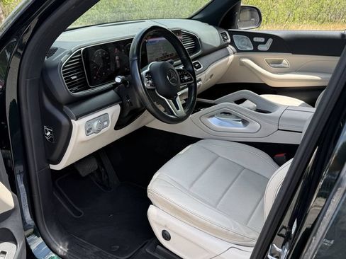 Used 2023 Mercedes-Benz GLE 350 w/ Premium Package image 3
